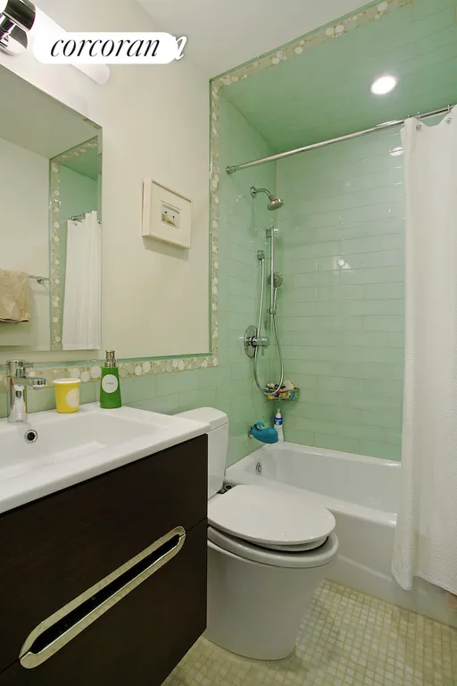 New York City Real Estate | View 112 West 56th Street, PHN | 2nd Bathroom | View 8