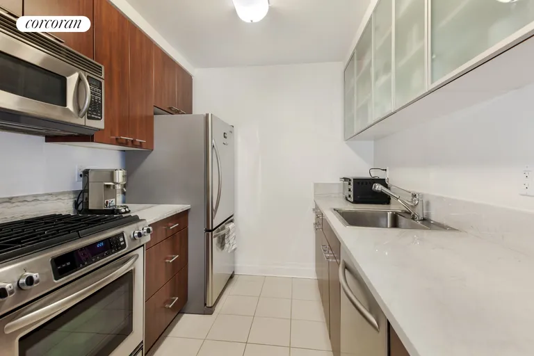 New York City Real Estate | View 217 East 96th Street, 41A | room 3 | View 4