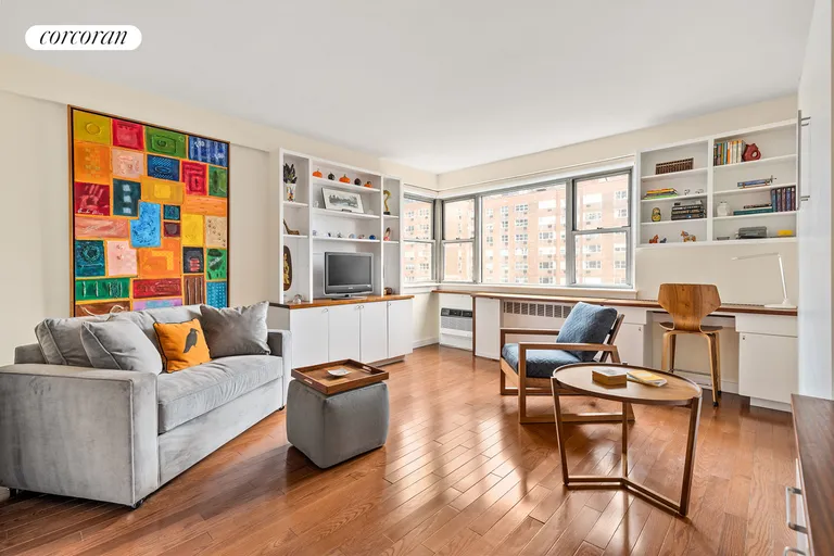 New York City Real Estate | View 30 West 60th Street, 10XY | room 2 | View 3