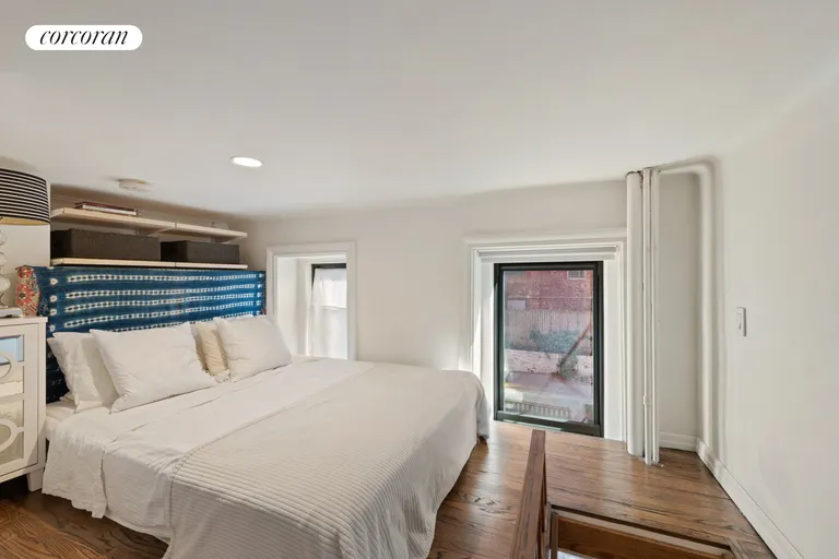 New York City Real Estate | View 43 Fifth Avenue, 1D | Bedroom | View 6