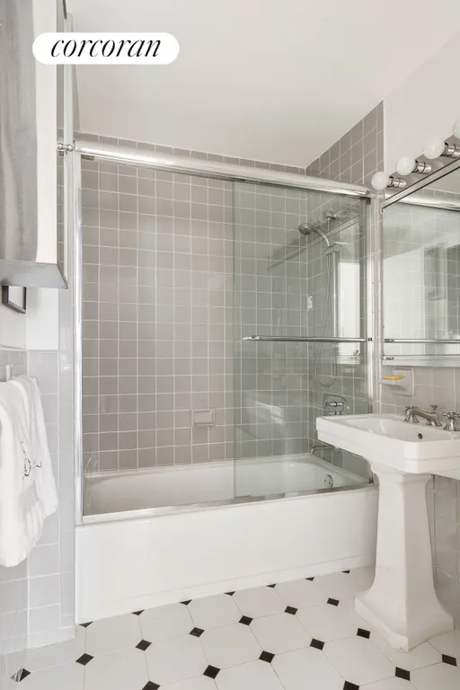New York City Real Estate | View 140 Nassau Street, 4B | Full Bathroom | View 8