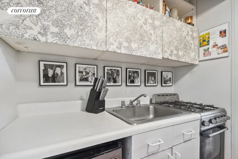 New York City Real Estate | View 433 West 34th Street, 5B | Kitchen | View 2