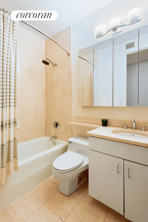 New York City Real Estate | View 350 Albany Street, 2K | Full Bathroom | View 6