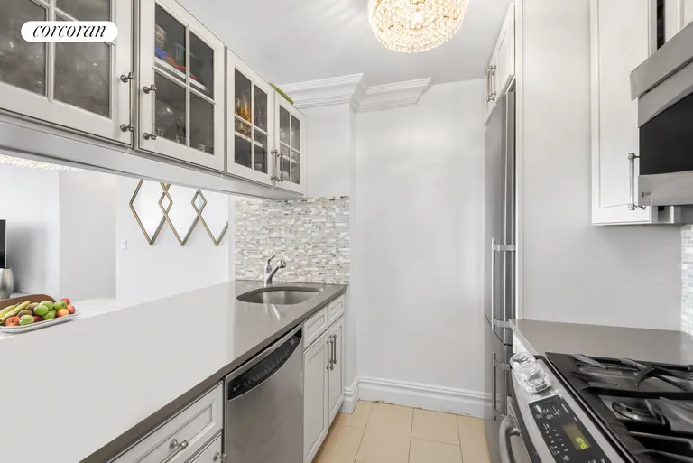 New York City Real Estate | View 200 Rector Place, 32B | Kitchen | View 6