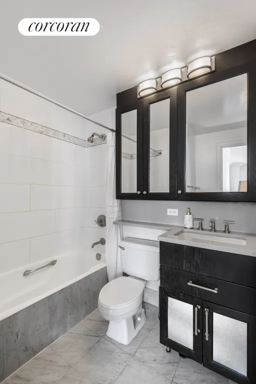 New York City Real Estate | View 200 Rector Place, 32B | Primary Bathroom | View 9