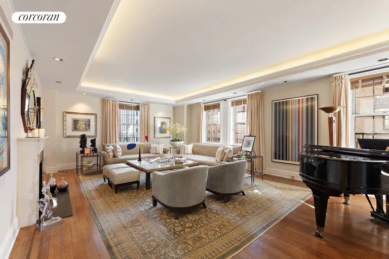 New York City Real Estate | View 860 Park Avenue, 6FLR | Living Room | View 4