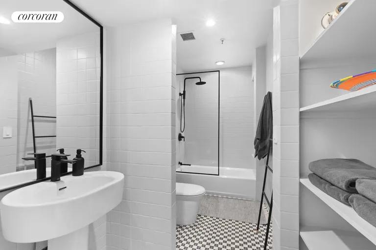 New York City Real Estate | View 11 West 30th Street, 9F | Full Bathroom | View 10