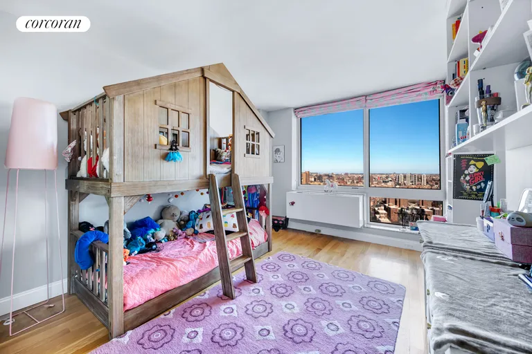 New York City Real Estate | View 215 East 96th Street, 39H | Bedroom | View 8