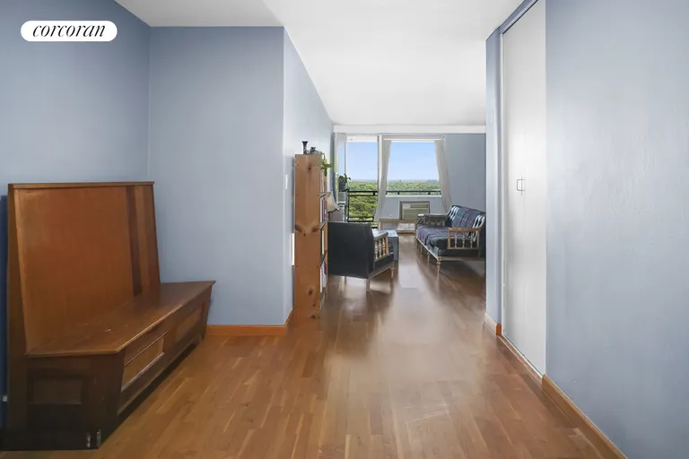 New York City Real Estate | View 5700 Arlington Avenue, 20H | Entry Foyer | View 2