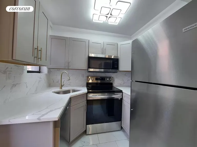 New York City Real Estate | View 331 West 51st Street, 2 | room 2 | View 3