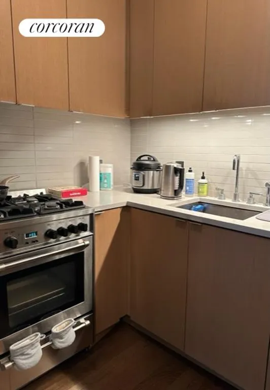 New York City Real Estate | View 225 Rector Place, 3F | Full Kitchen | View 5