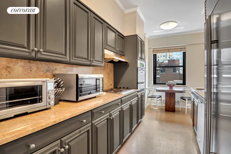 New York City Real Estate | View 700 Park Avenue, 8B | Eat-in Kitchen | View 14