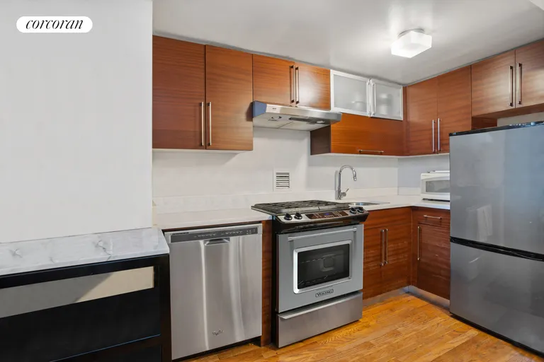 New York City Real Estate | View 184 Thompson Street, 5A | room 3 | View 4