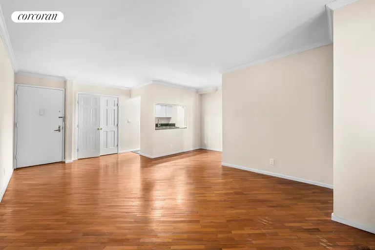 New York City Real Estate | View 400 East 70th Street, 207 | room 1 | View 2