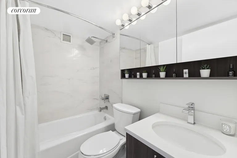 New York City Real Estate | View 666 Greenwich Street, 915 | Primary Bathroom | View 6