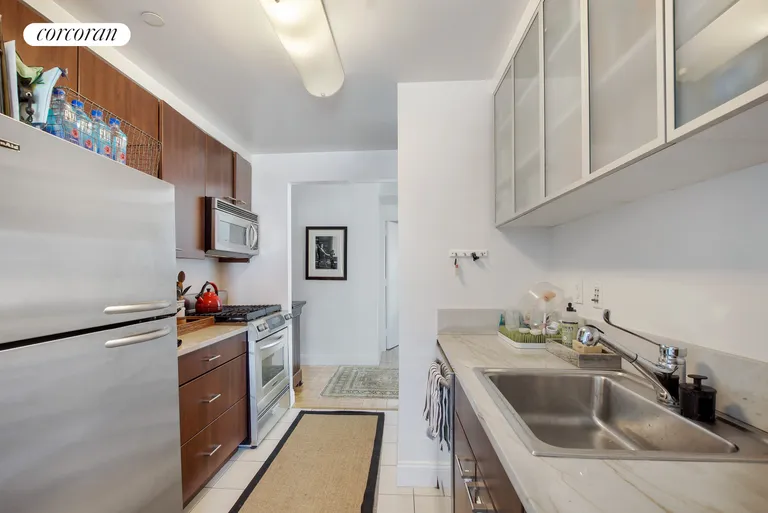 New York City Real Estate | View 217 East 96th Street, 25H | room 2 | View 3