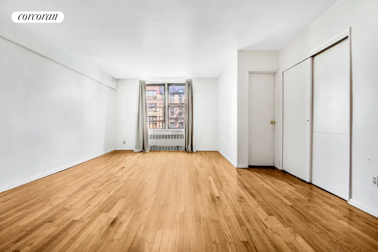 New York City Real Estate | View 1420 York Avenue, 5A | room 1 | View 2