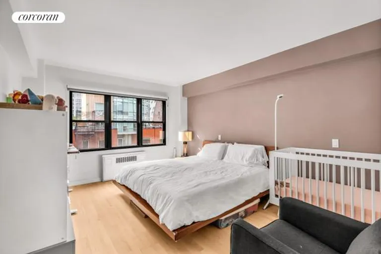 New York City Real Estate | View 301 East 48th Street, 8G | room 4 | View 5