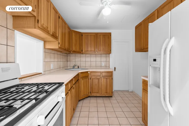 New York City Real Estate | View 310 West 94th Street, 1C | Kitchen | View 4