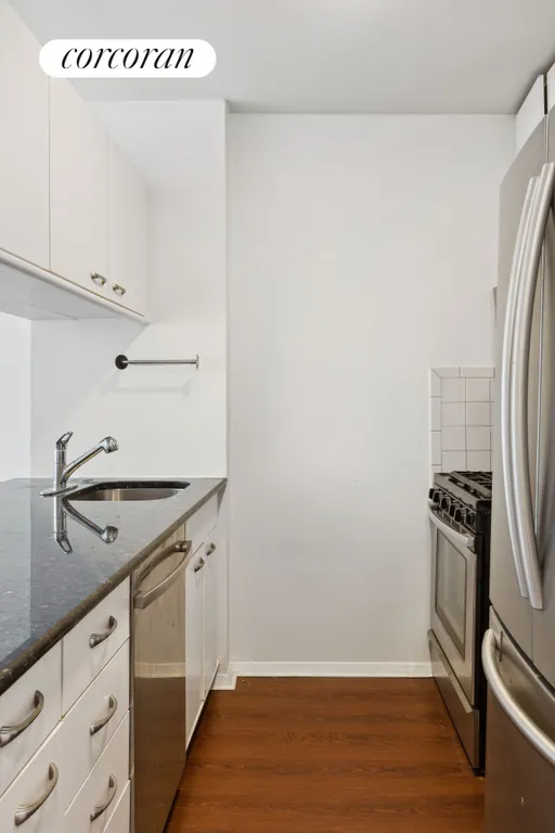 New York City Real Estate | View 350 West 50th Street, 4A | room 2 | View 3