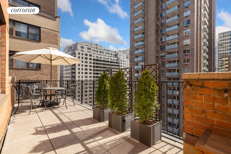 New York City Real Estate | View 235 East 87th Street, 11K | 1 Bed, 1 Bath | View 1