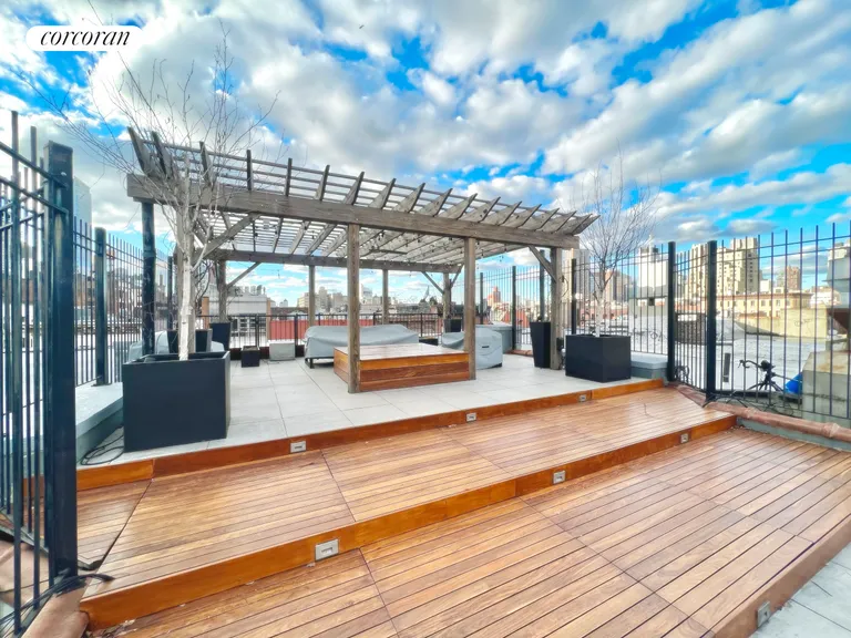 New York City Real Estate | View 646 Ninth Avenue, 4FS | room 6 | View 7