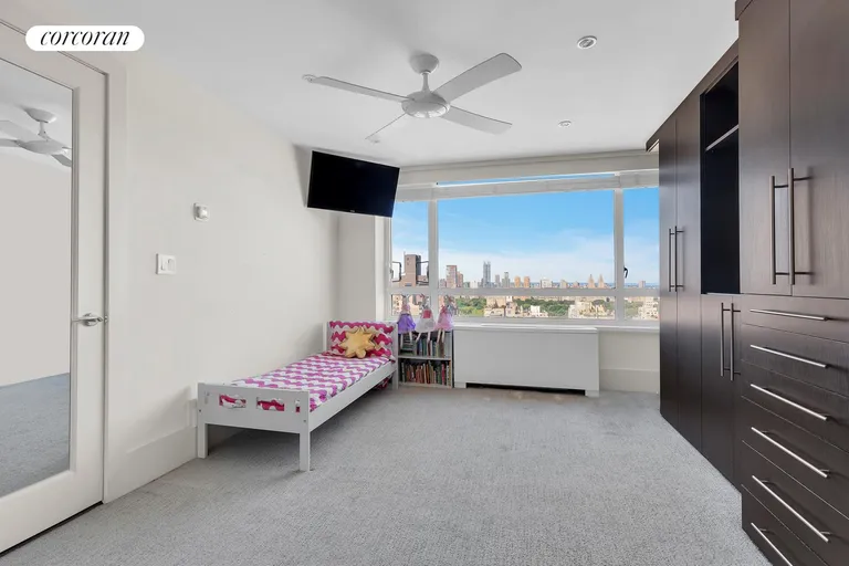 New York City Real Estate | View 190 East 72nd Street, 34DC | room 8 | View 9