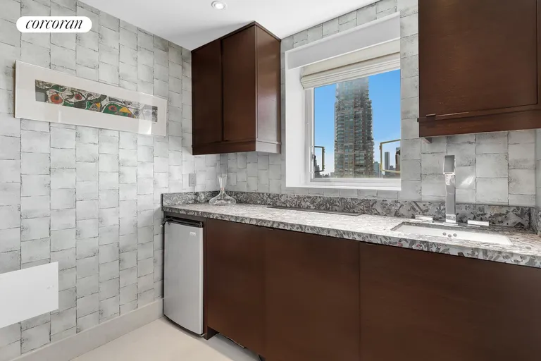 New York City Real Estate | View 190 East 72nd Street, 34DC | room 13 | View 14