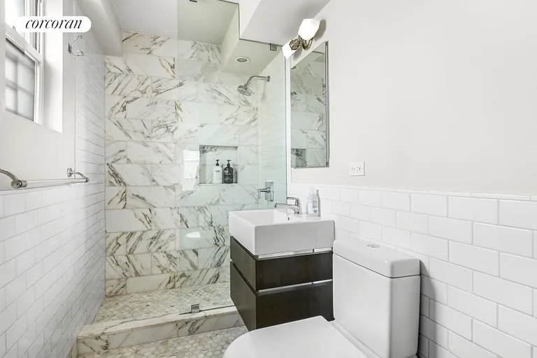 New York City Real Estate | View 446 East 86th Street, 10F | Bathroom | View 5