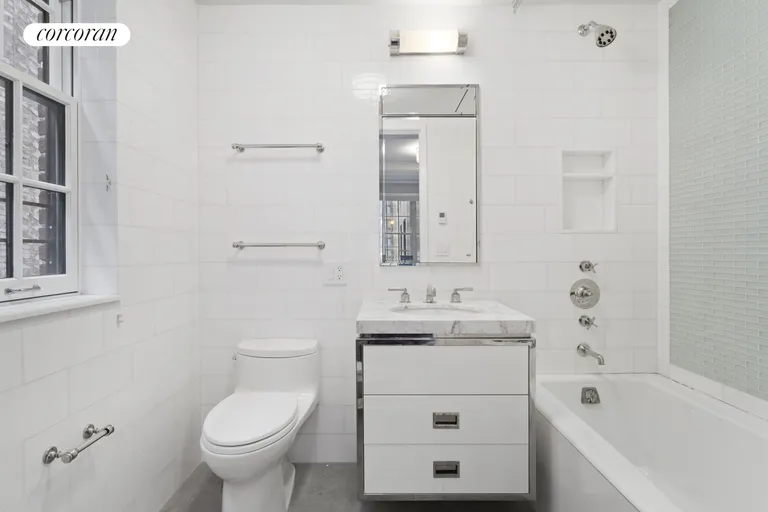New York City Real Estate | View 141 East 88th Street, 3C | Full Bathroom | View 8