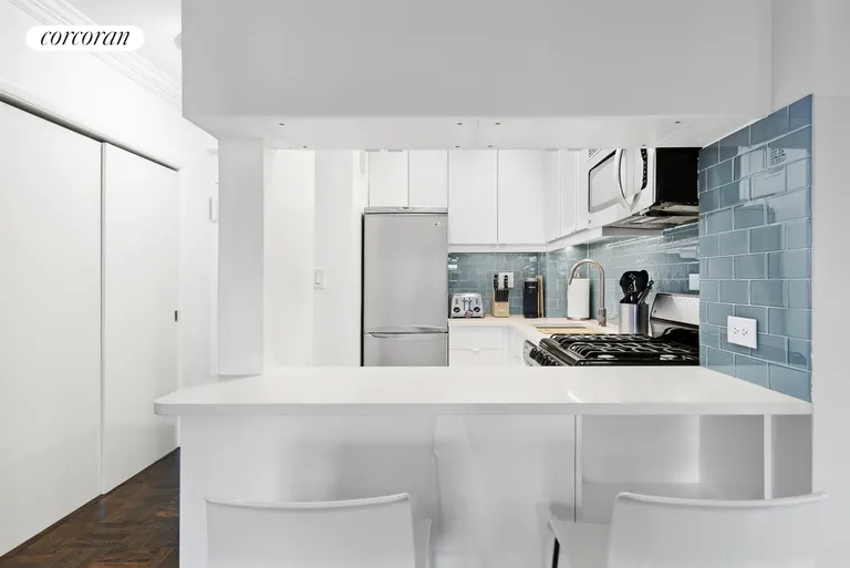 New York City Real Estate | View 301 East 66th Street, 6B | Kitchen | View 2