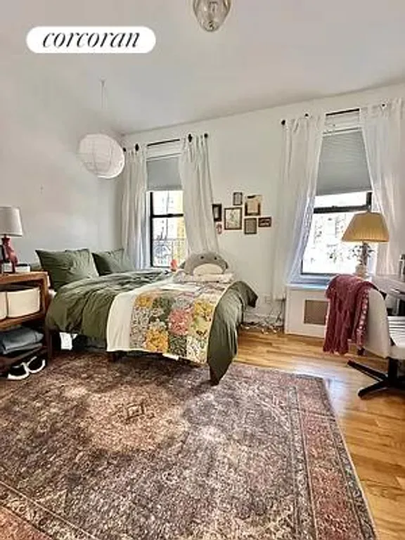 New York City Real Estate | View 318 East 78th Street, 30 | 2 Beds, 1 Bath | View 1