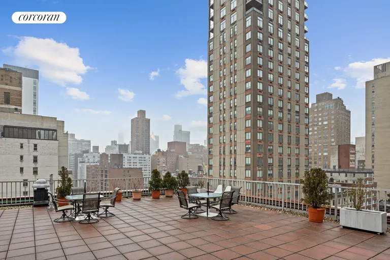 New York City Real Estate | View 201 East 37th Street, 8F | room 4 | View 5