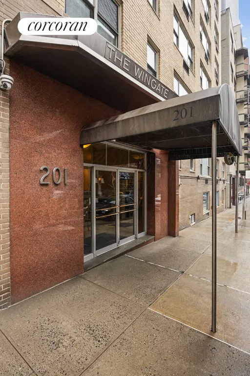 New York City Real Estate | View 201 East 37th Street, 8F | room 5 | View 6