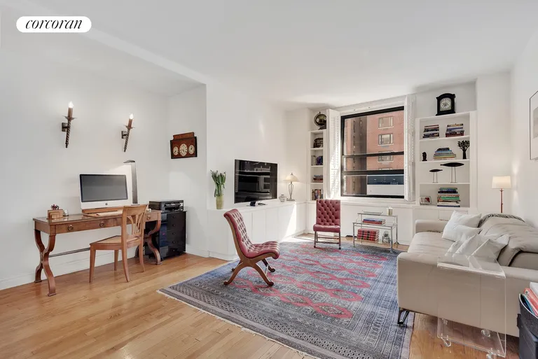 New York City Real Estate | View 1040 Park Avenue, 5H | 1 Bed, 1 Bath | View 1