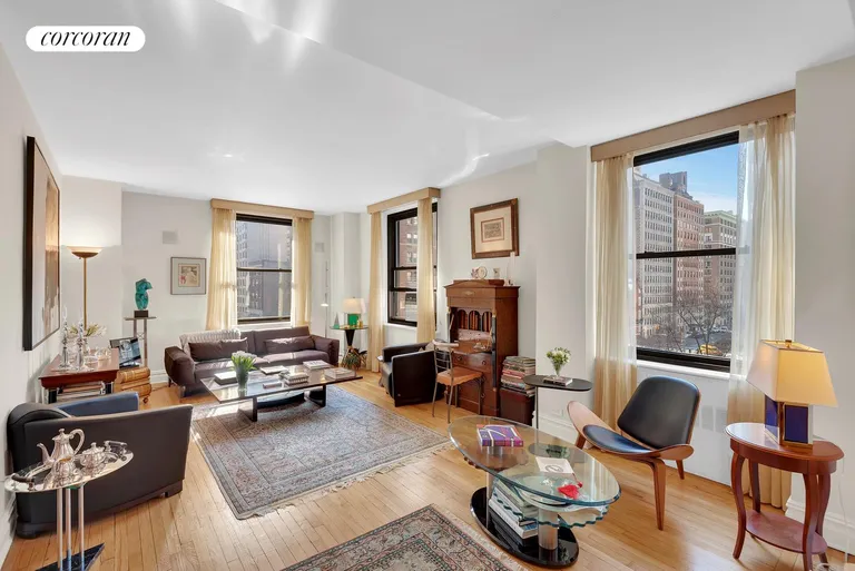 New York City Real Estate | View 1040 Park Avenue, 5D | 2 Beds, 2 Baths | View 1