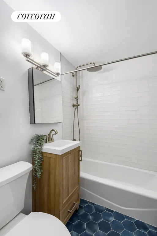 New York City Real Estate | View 599 East 7th Street, L4 | Full Bathroom | View 4