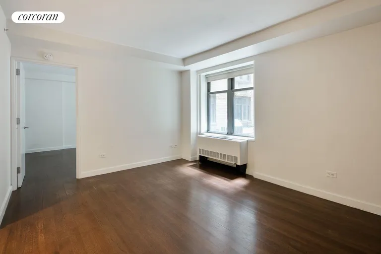 New York City Real Estate | View 100 West 58th Street, 2H | room 1 | View 2