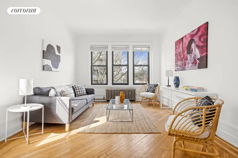 New York City Real Estate | View 5 Stratford Road, 15 | 3 Beds, 1 Bath | View 1