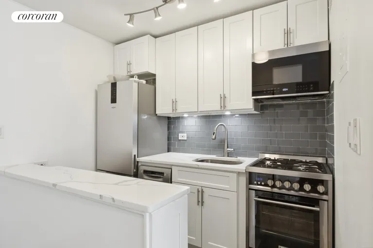 New York City Real Estate | View 139 East 33rd Street, 10C | room 2 | View 3