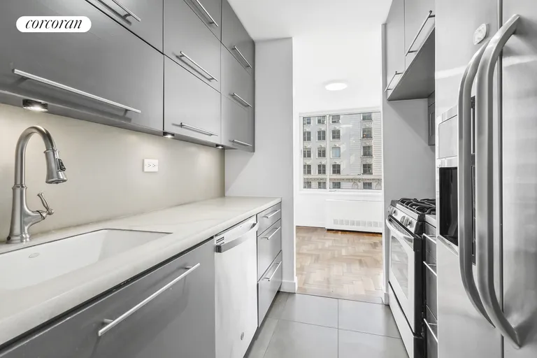 New York City Real Estate | View 2373 Broadway, 706 | room 3 | View 4