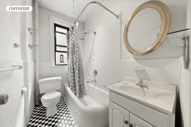 New York City Real Estate | View 35 Crown Street, 3D | room 4 | View 5