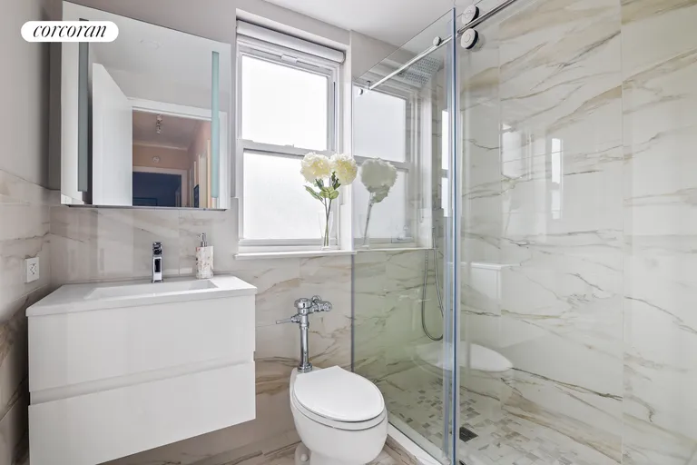New York City Real Estate | View 177 East 77th Street, 7A | Full Bathroom | View 8