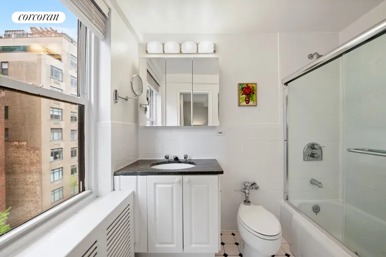 New York City Real Estate | View 177 East 77th Street, 7A | Full Bathroom | View 11