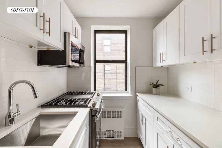 New York City Real Estate | View 2420 Morris Avenue, 5K | room 3 | View 4