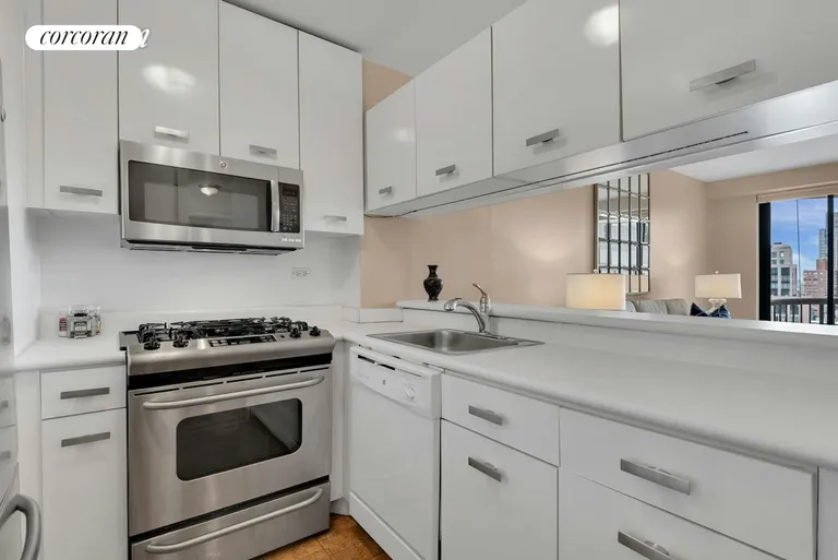 New York City Real Estate | View 45 East 25th Street, 28A | room 2 | View 3