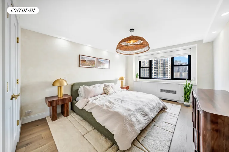 New York City Real Estate | View 315 East 72Nd Street, 16K | room 7 | View 8