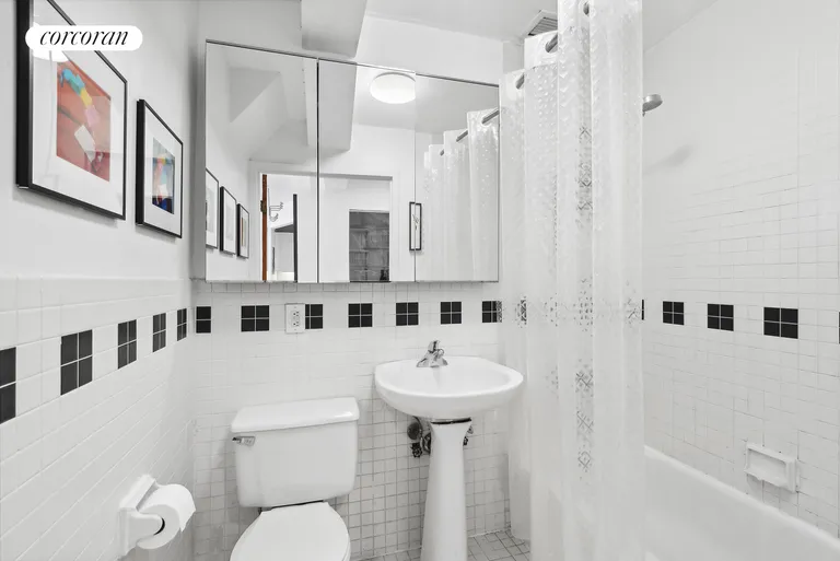 New York City Real Estate | View 226 East 2Nd Street, 5F | Full Bathroom | View 5