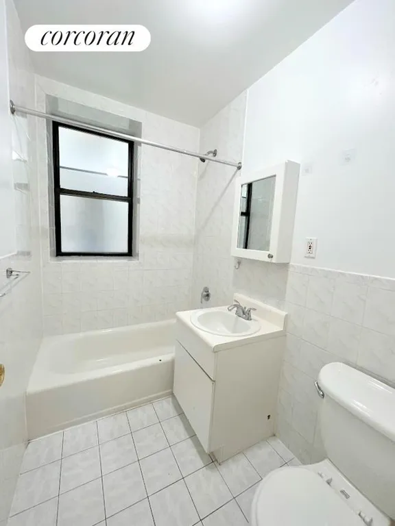 New York City Real Estate | View 35 Central Park North, 2C | room 7 | View 8