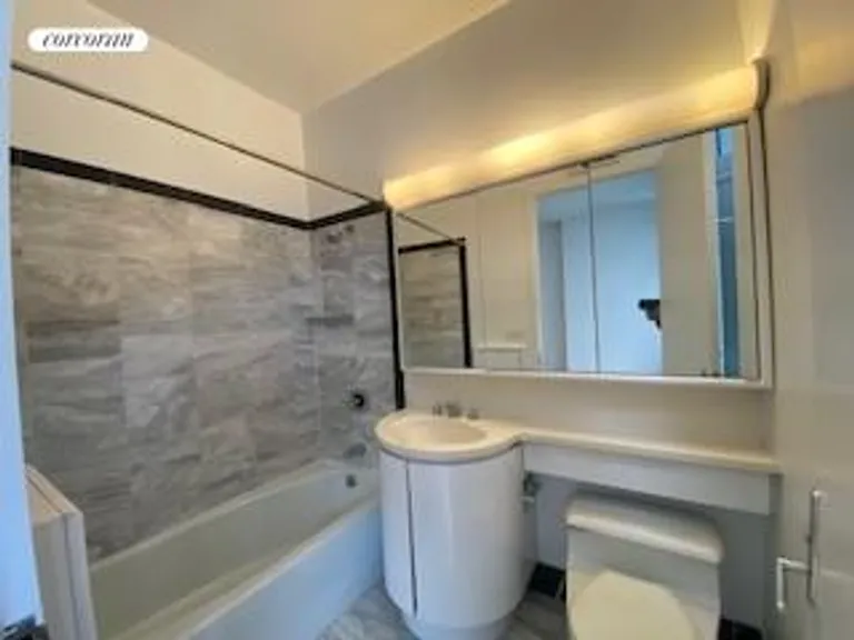 New York City Real Estate | View 200 East 32nd Street, 4E | En suite bathroom | View 3
